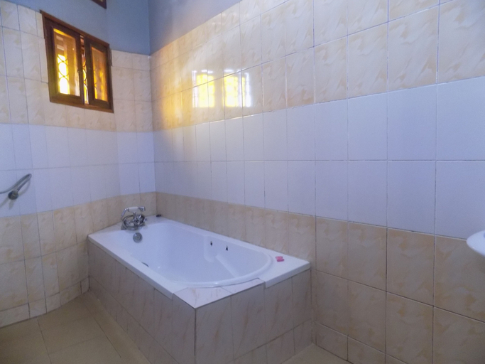 Bathroom 4, Elgon Heights Motel, Mbale