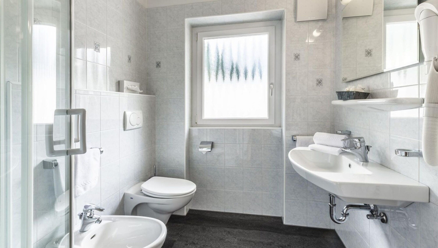 Bathroom 3, Hotel Else, Bolzano