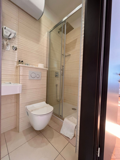 Bathroom 4, Hotel Kastel 1700, Split
