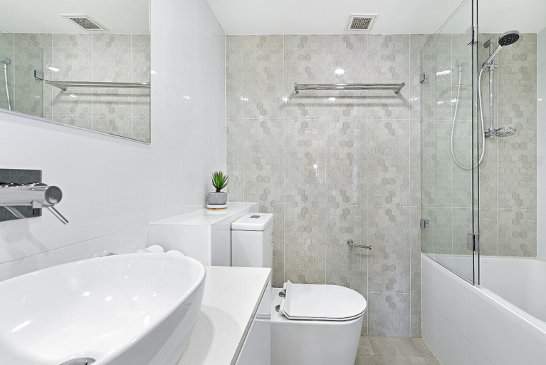 Bathroom 5, Victoria Square Private Apartments, Gold Coast