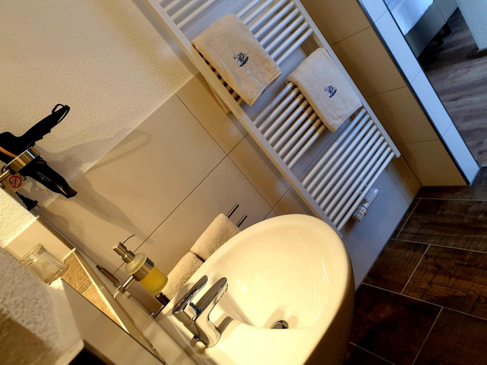 Bathroom 5, Hotel Gasthof zum Schwan, Ansbach