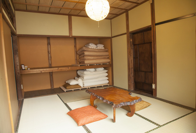 Bedroom 4, Guest house tokonoma - Hostel, Kamijima