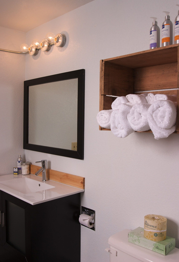 Bathroom 5, Adrift Hotel, Pacific