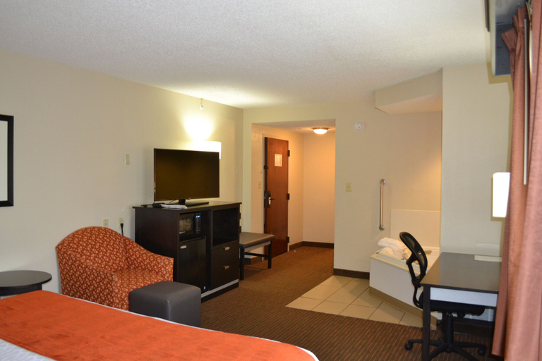 Bedroom 3, Days Inn by Wyndham Laurel MS, Jones