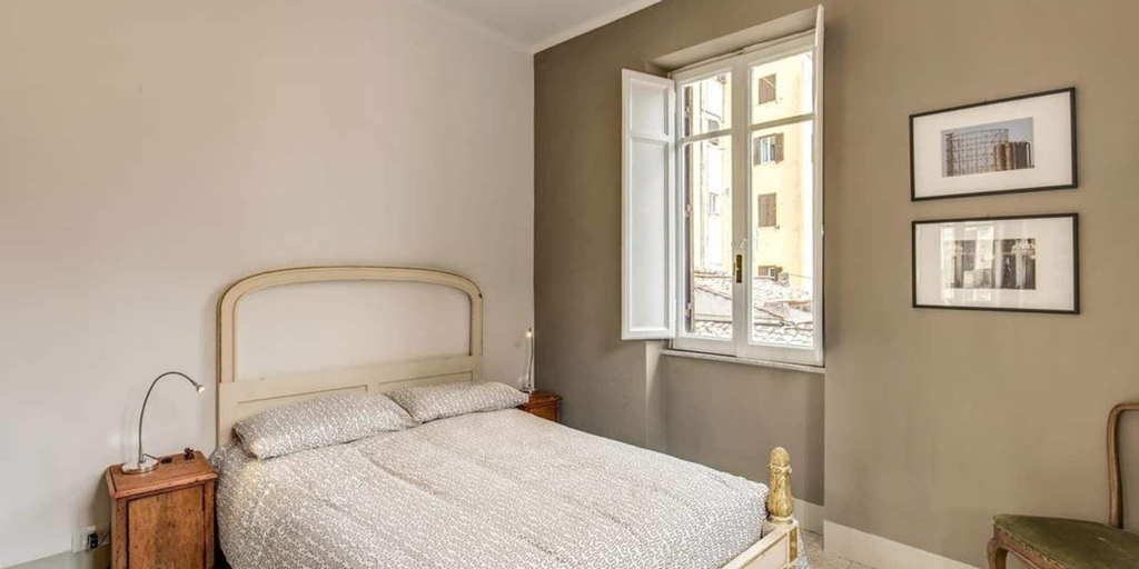 Room 2, Monti - Coliseum 3 bedroom apartment, Rome