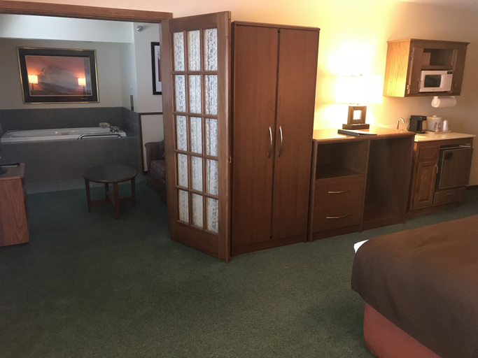 Bedroom 3, Northwoods Inn & Suites Blackduck, Beltrami