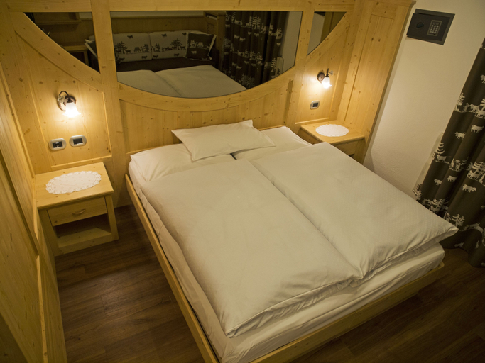 Bedroom 3, Hotel El Paster, Trento