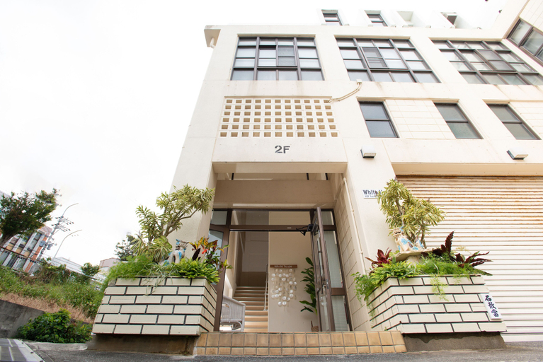 Exterior & Views, White House, Uruma