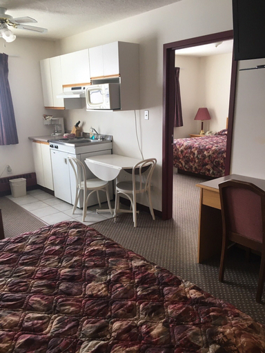 Bedroom 2, Almada Inn, Northern Rockies