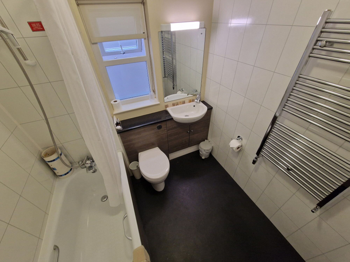 Bathroom 3, Grange Lodge Hotel