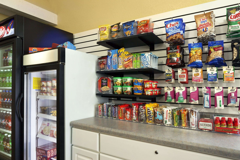 Food & Drinks 4, Super 8 by Wyndham Salem, Marion