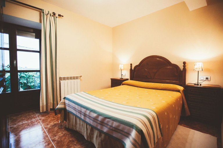 Bedroom 2, El Requexu Apartamentos Rurales, Asturias