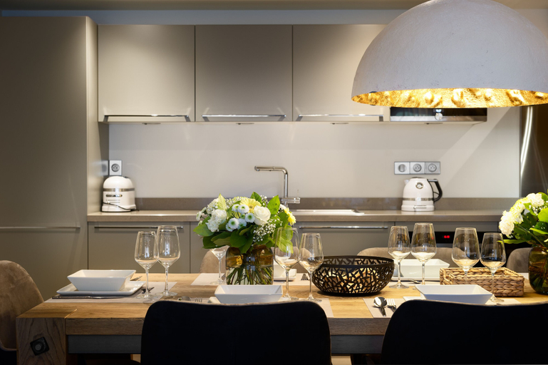 Food & Drinks 5, Annapurna by Alpine resorts, Haute-Savoie
