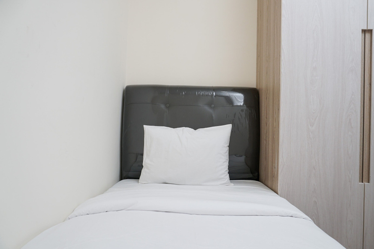 Bedroom 3, Cozy with Private Lift 2BR at Menteng Park Apartment, Central Jakarta