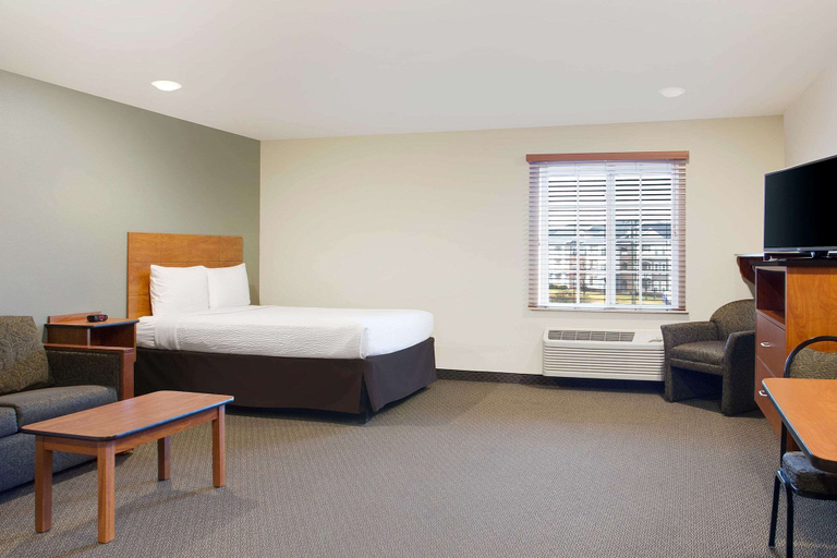Bedroom 3, WoodSpring Suites Virginia Beach, Virginia Beach