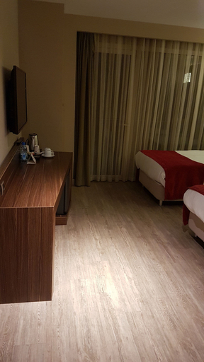 Bedroom 2, Ramada Encore by Wyndham Izmir, Balçova