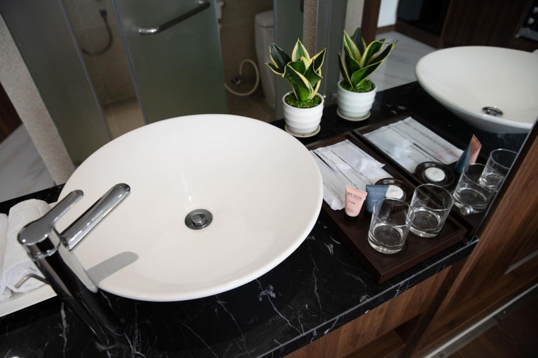 Bathroom 4, Sharon Apartment and Spa, Da Nang