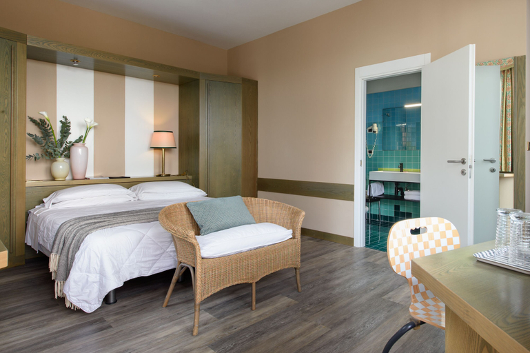 Bedroom 3, Grand Hotel Panoramic, Pistoia
