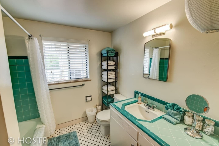 Bathroom 4, 1 Br70's Inspired Comfy Condoclose to Broadmoor, El Paso