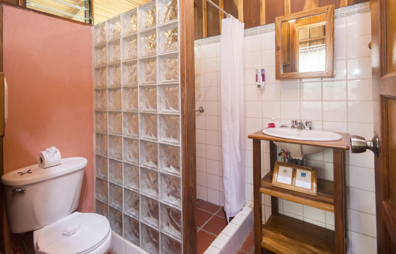 Bathroom 4, Finca Luna Nueva Lodge, San Ramón