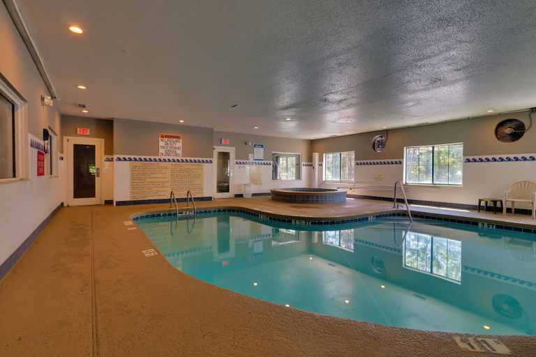 Sport & Beauty 5, Country Inn & Suites by Radisson, Savannah Gateway, GA, Chatham