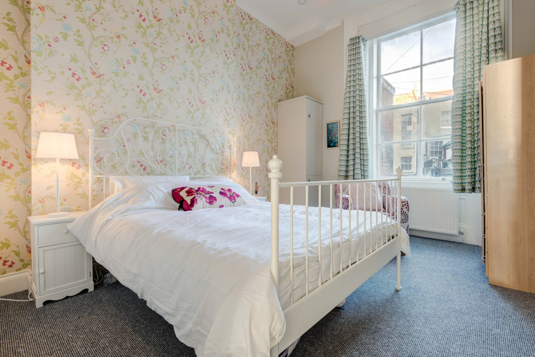 Bedroom 2, The Smugglers Retreat, East Sussex