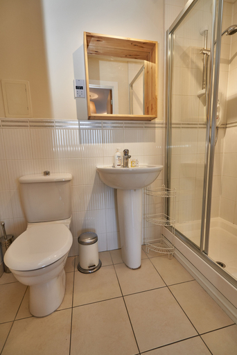 Bathroom 4, Lets Edinburgh, Edinburgh