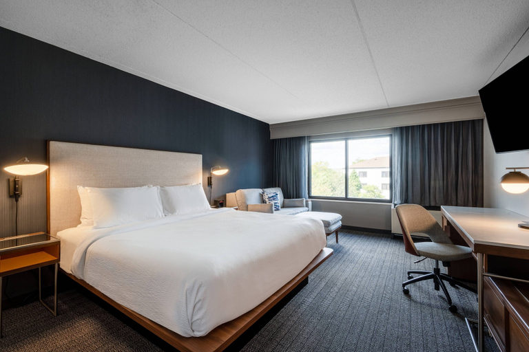 Bedroom 4, Courtyard by Marriott Columbus Airport, Franklin