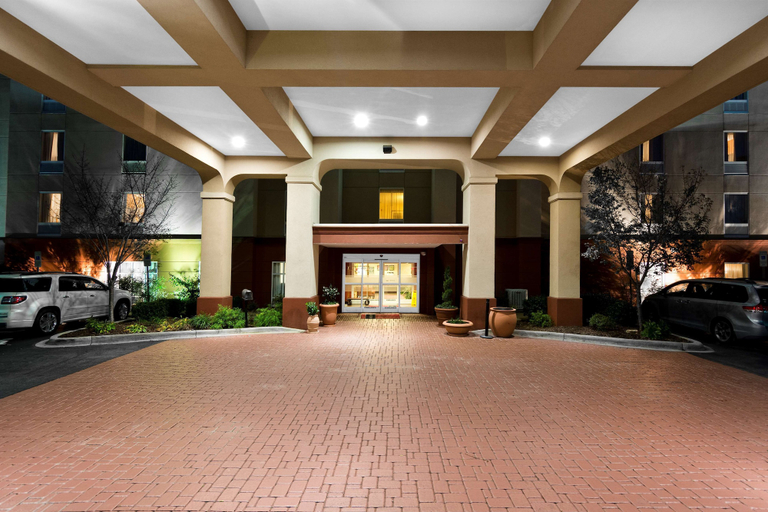 Exterior & Views 2, Hampton Inn Statesville, Iredell