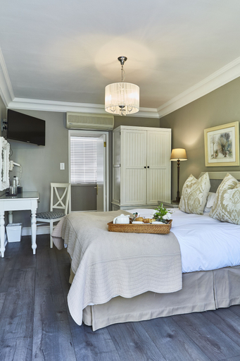 Bedroom 3, The Devon Valley Hotel, Cape Winelands