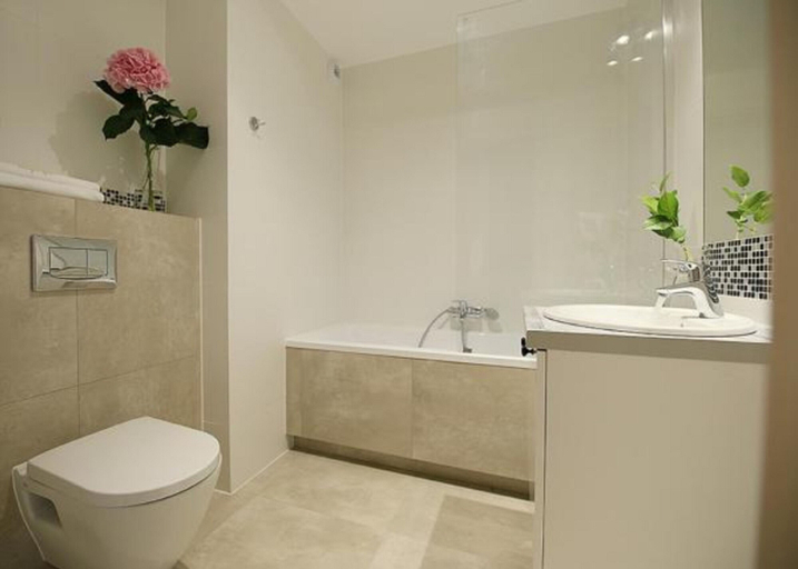 Bathroom 3, Absyntapart - Stare Miasto, Środa Śląska