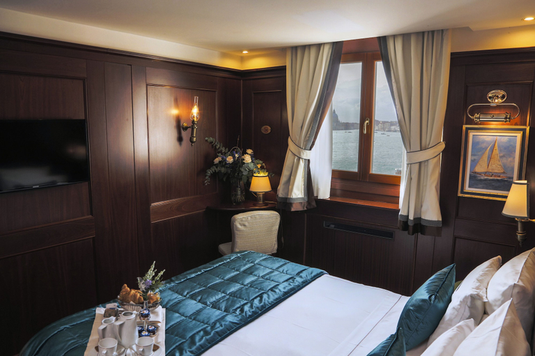 Bedroom 3, Hotel Bucintoro, Venezia