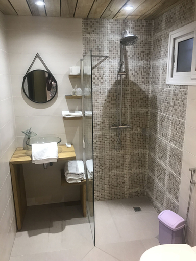 Bathroom, Chez Daniel mbene, Mbour