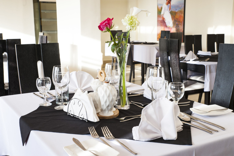 Food & Drinks 3, Tizeze Hotel, Addis Abeba