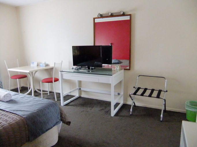 Bedroom 3, Abbeycourt Motel, Hutt city