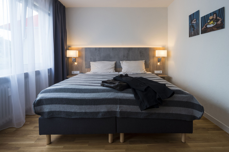 Bedroom 4, 2Places Side, Lörrach