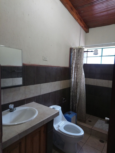Bathroom 3, Pink house, San Antonio Palopó