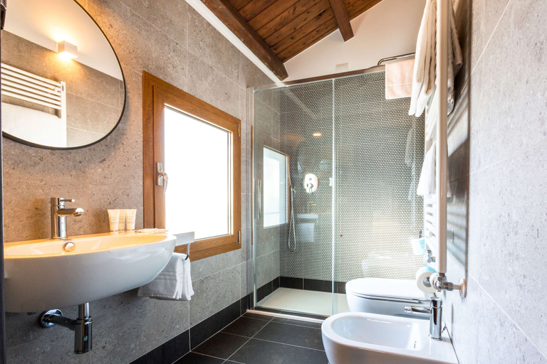 Bathroom 5, Best Western Titian Inn Hotel Treviso, Treviso