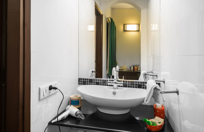Bathroom 4, Home@F37, Delhi