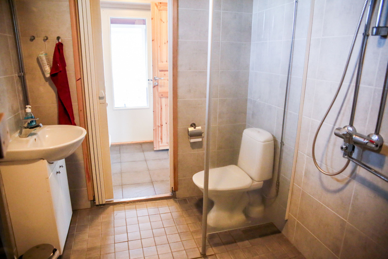 Bathroom 3, Rantakari Cottage, Kymenlaakso