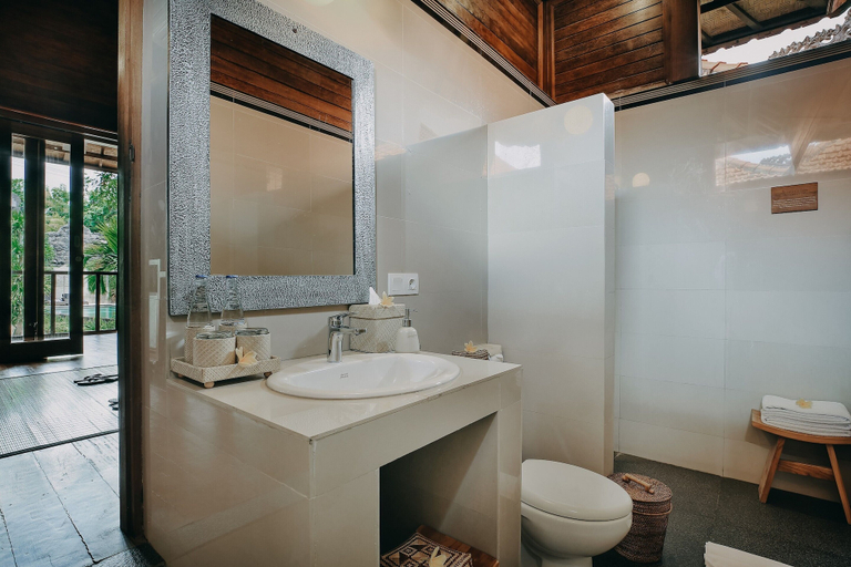 Bathroom 5, Bale Gede Lembongan, Klungkung