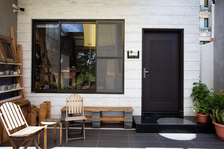 Exterior & Views 2, K&B Happy Hostel, Tainan