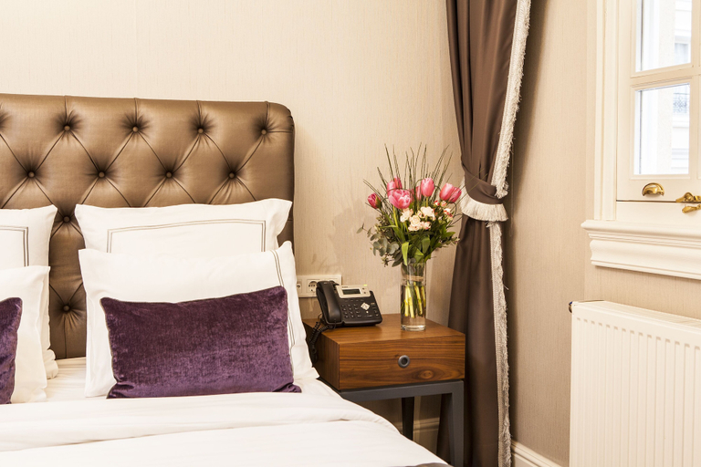 Bedroom 2, Meroddi Pera Flats, Beyoğlu