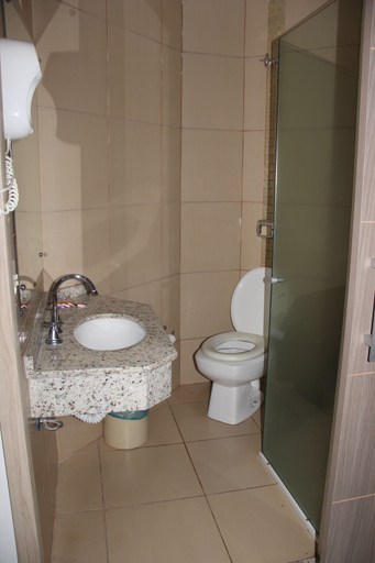 Bathroom 5, Muffato Plaza Hotel, Foz do Iguaçu