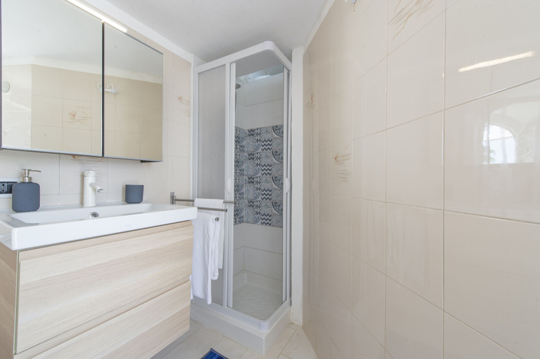 Bathroom 3, Villa Isabel, Salerno