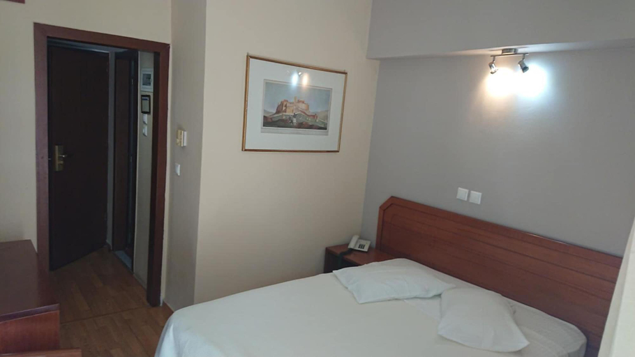 Bedroom 3, Economy Hotel, Attica