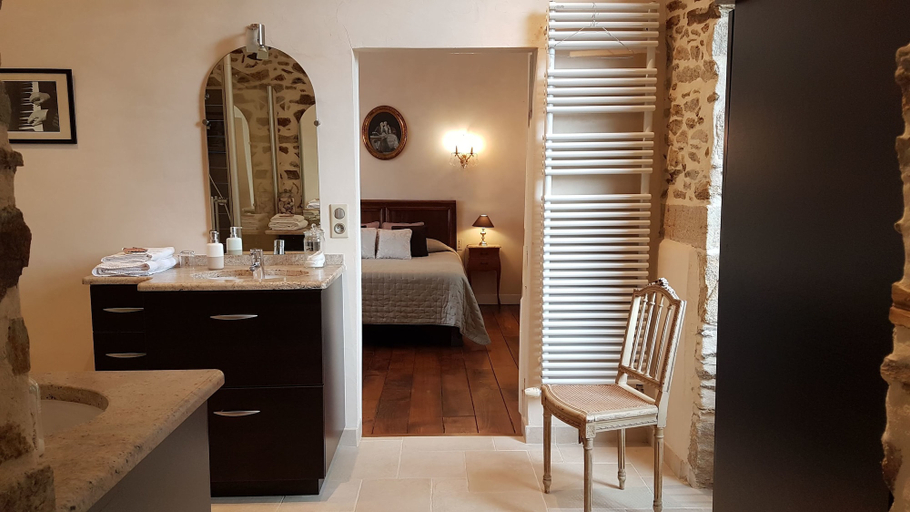 Bathroom 5, Le Manoir de la Bigotière, Côtes-d'Armor