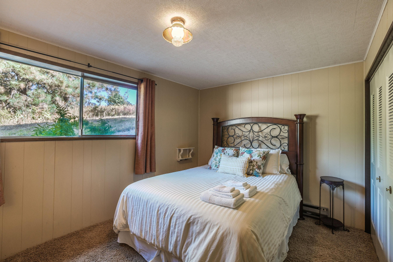 Bedroom, Leavenworth Retreat, Chelan
