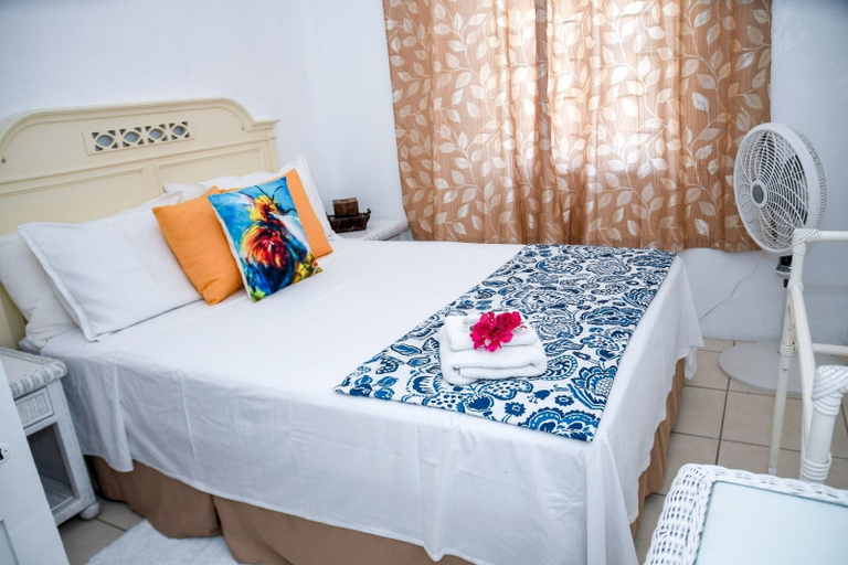 Bedroom 3, Chadville Beach Apartment