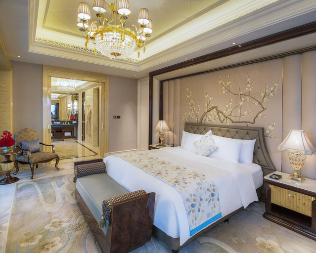 Bedroom 3, Wanda Reign Wuhan, Wuhan